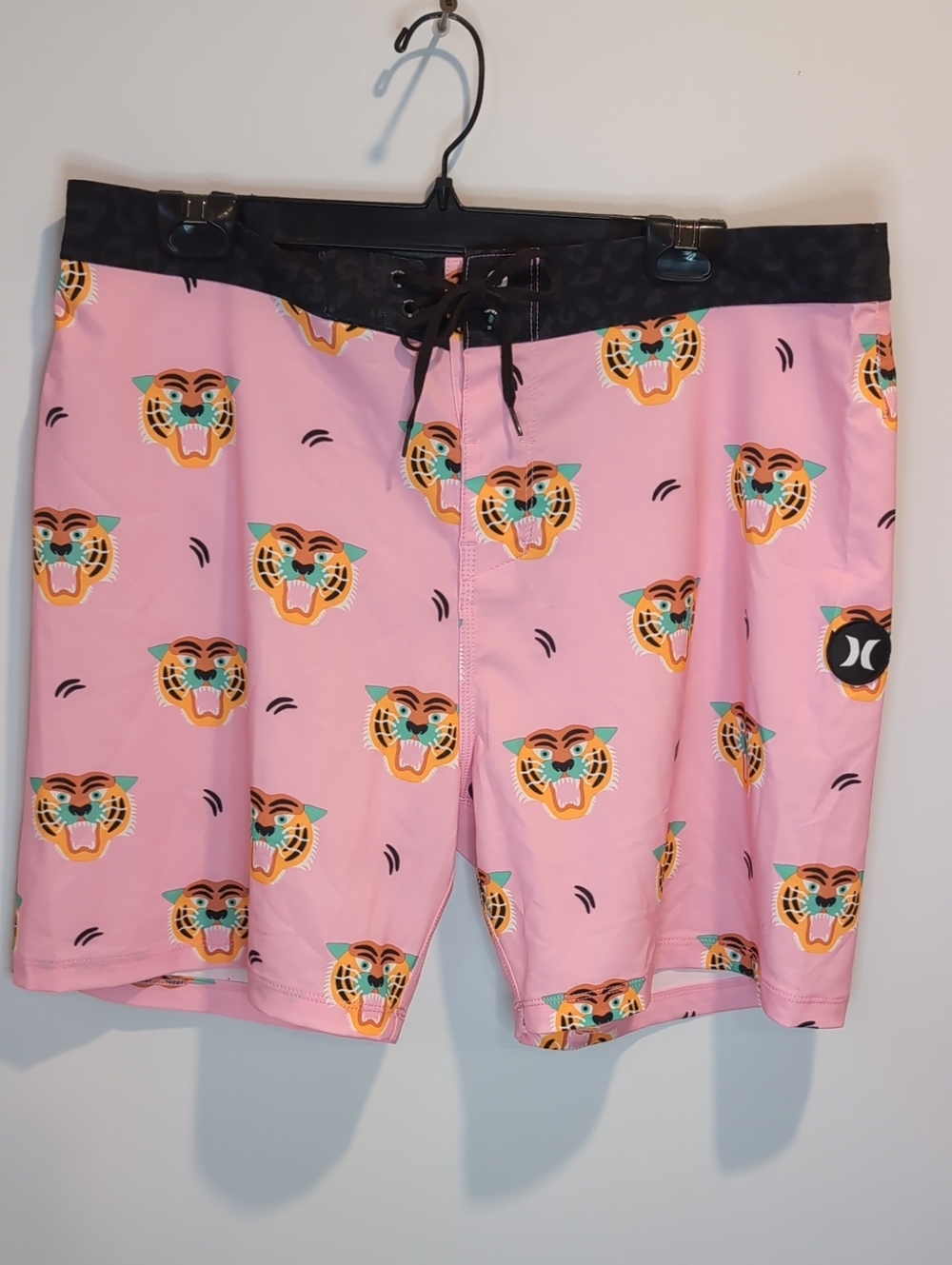 Hurley Phantom Pink Tiger Head Print Board Shorts Size 34